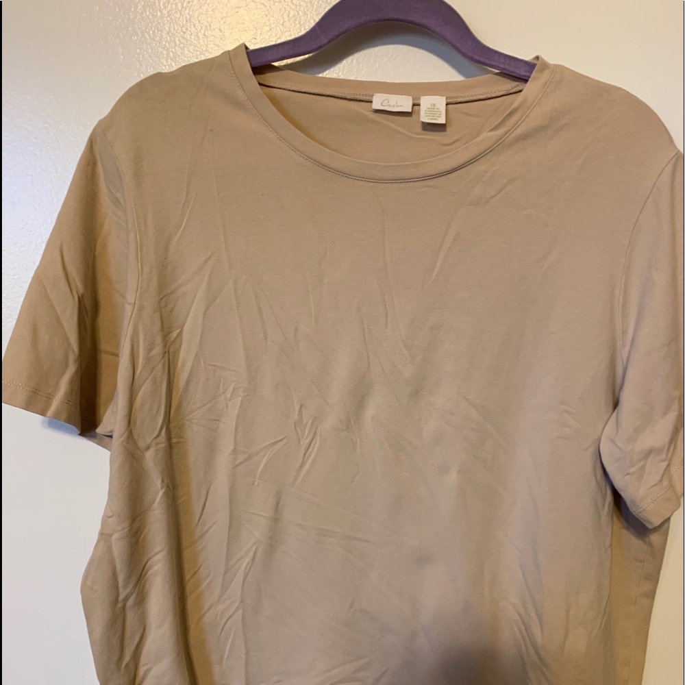 Tan tshirt